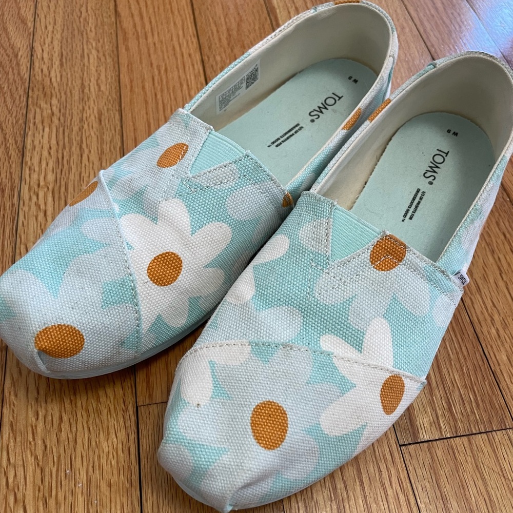 TOMS